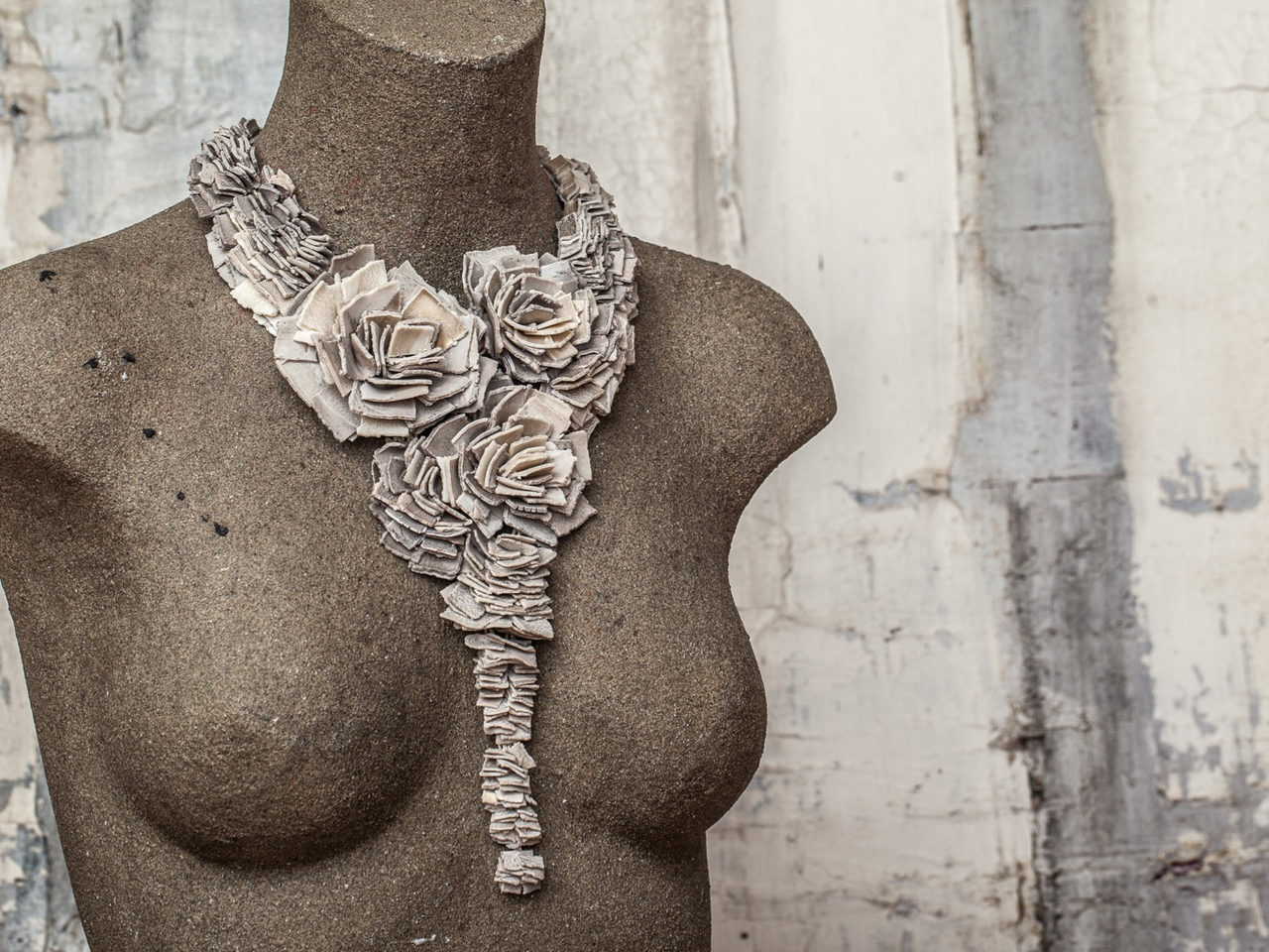 English Roses — Long necklace